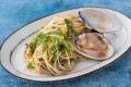芹とはまぐりの醬油パスタ